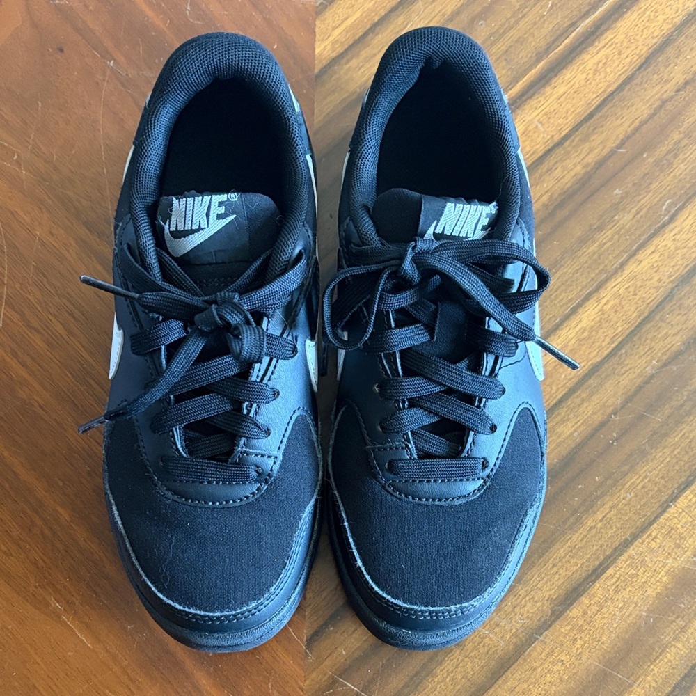 Nike Kids Black and White Sneakers